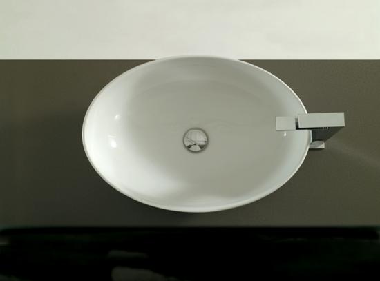 <p>LAVABO DA INCASSO OVALE SOFTLY cm.59X42 h.13,5 - 16,5 CERAMICA BIANCA</p>