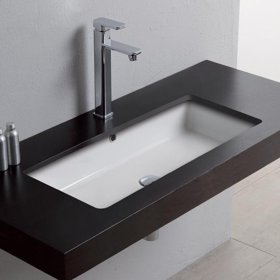 <p>LAVABO INCASSO SOTTOPIANO CM.84X39 CITY CERAMICA BIANCO</p>