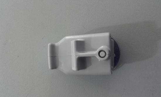 RICAMBIO PATTINO INFERIORE SGANCIO ANTE BOX DOCCIA IDEALE MARCA TDA DADO