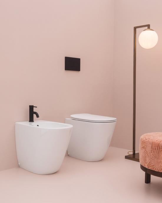 SANITARI A TERRA FILO MURO EVA BIANCO MATT WC+SEDILE SOFT CLOSE+BIDET