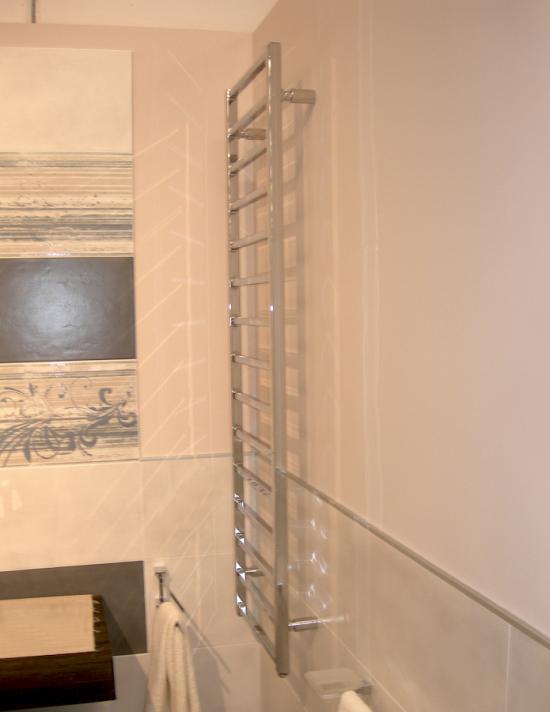 TERMOARREDO ACCIAIO CROMATO RETTANGOLO 150 X 48 INTERASSE CM.45 MADE IN ITALY