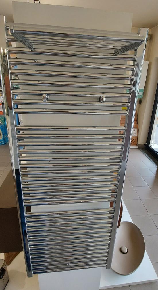 TERMOARREDO ACCIAIO CROMATO VITTORIA MM 1500X600 CON PORTASCIUGAMANI